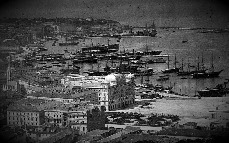 Ιπτάμενοι δίσκοι στον ουρανό της Τεργέστης...